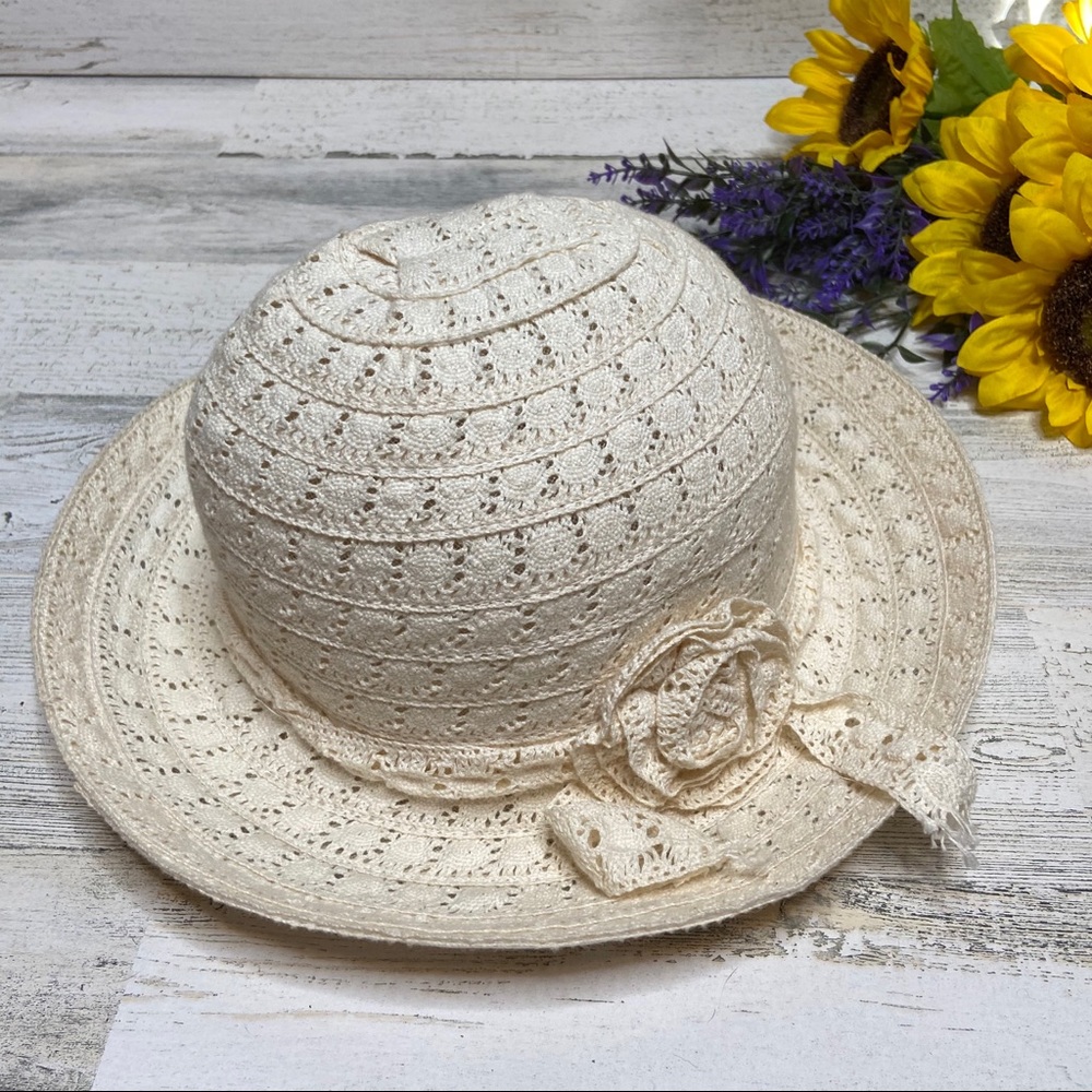 Woven Sun Hat with Flower